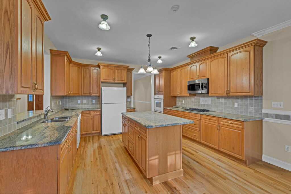 9 Joseph Bow Court, Pearl River, NY 10965 - Photo 11 of 43