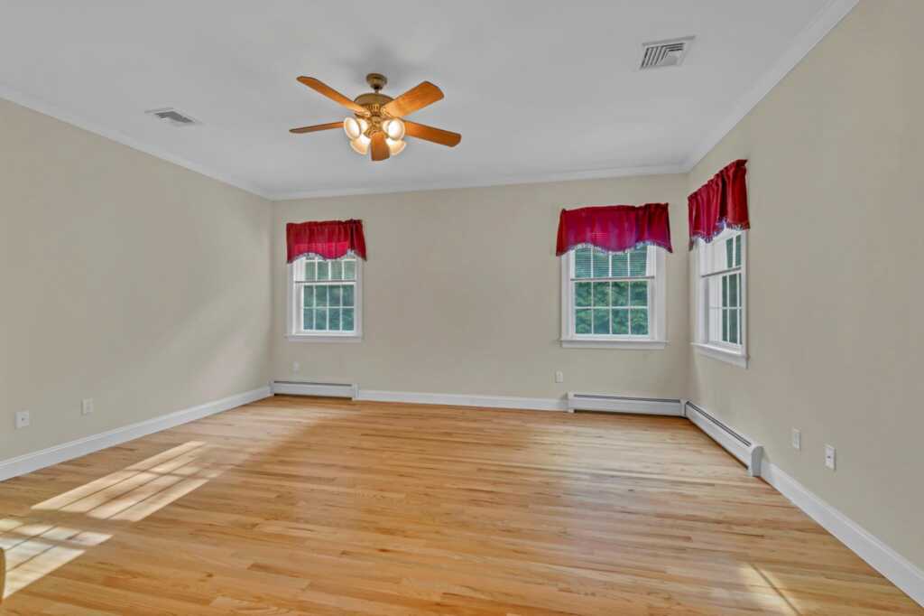 9 Joseph Bow Court, Pearl River, NY 10965 - Photo 17 of 43