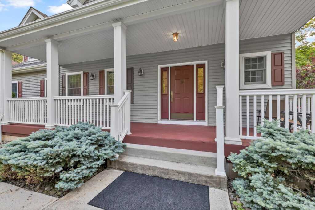 9 Joseph Bow Court, Pearl River, NY 10965 - Photo 3 of 43