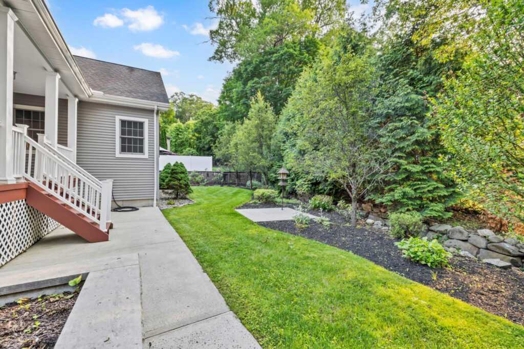 9 Joseph Bow Court, Pearl River, NY 10965 - Photo 36 of 43