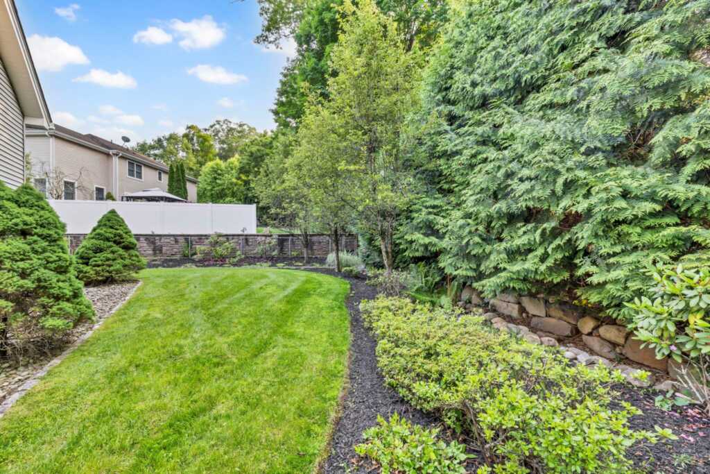 9 Joseph Bow Court, Pearl River, NY 10965 - Photo 38 of 43