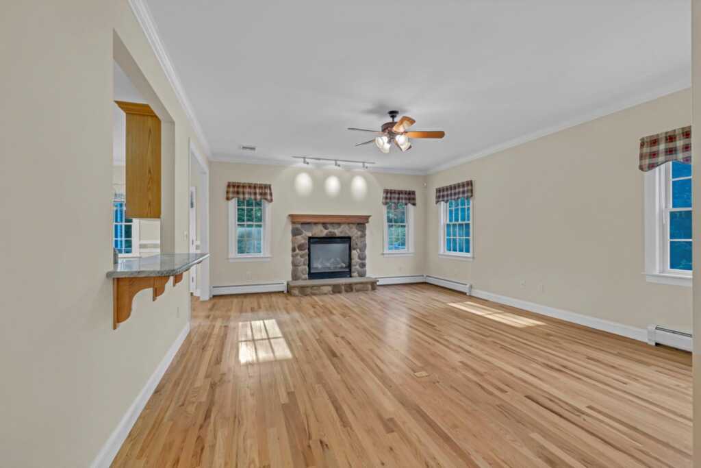 9 Joseph Bow Court, Pearl River, NY 10965 - Photo 9 of 43