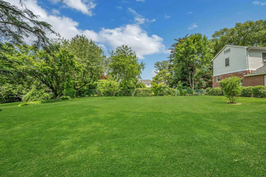 11 Oxford Road, White Plains, NY 10605 - Photo 39 of 47