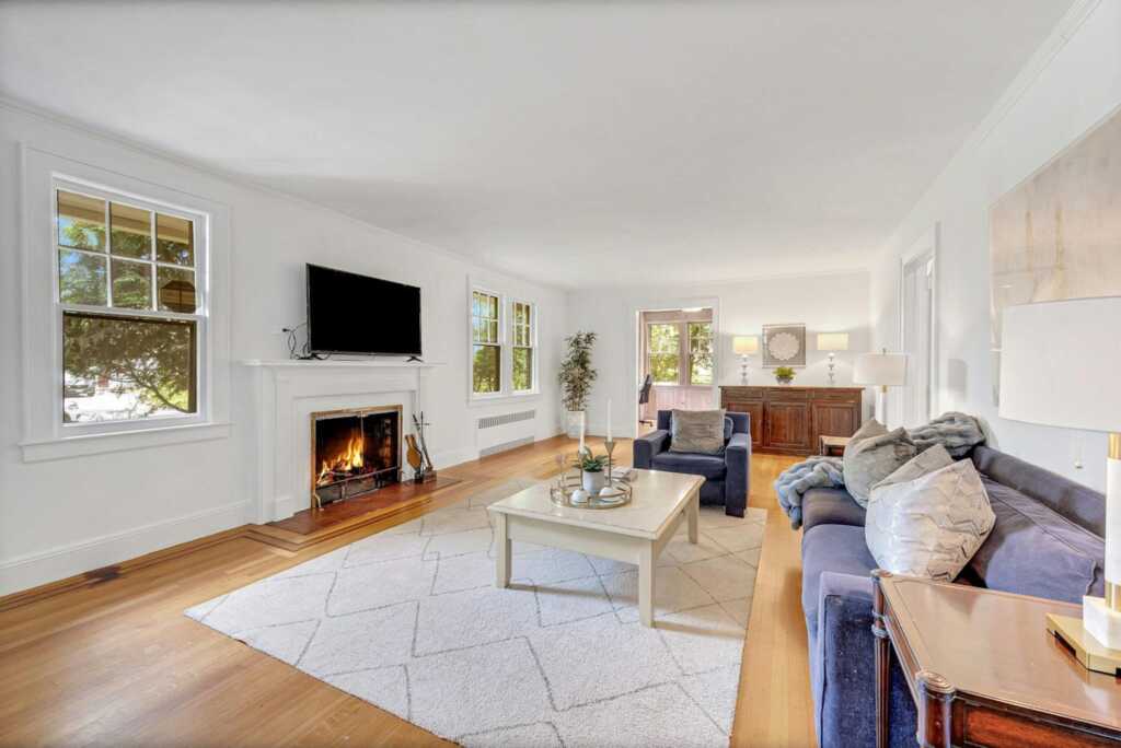 11 Oxford Road, White Plains, NY 10605 - Photo 4 of 47