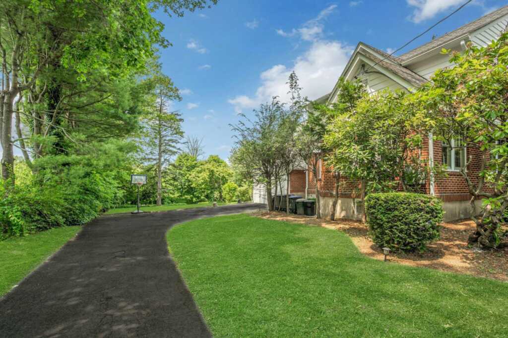11 Oxford Road, White Plains, NY 10605 - Photo 40 of 47