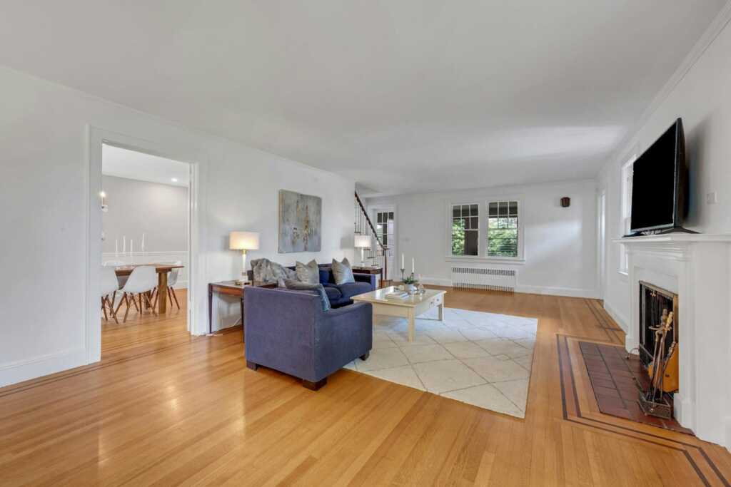 11 Oxford Road, White Plains, NY 10605 - Photo 6 of 47