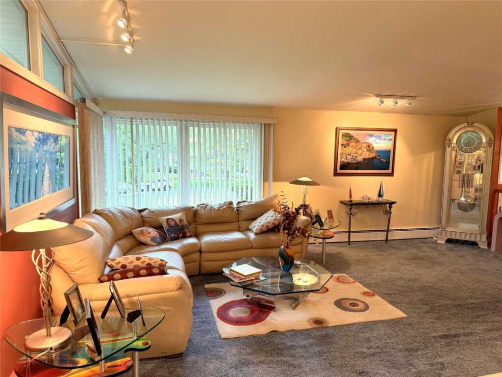 10 Carriage Lane, New City, NY 10956 - Photo 10 of 40