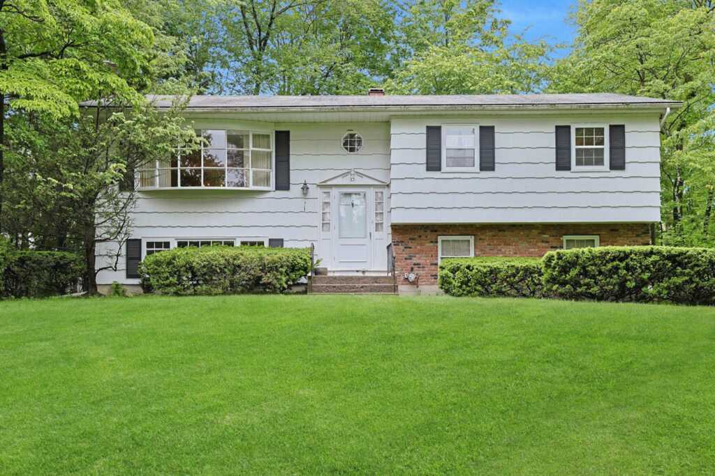13 Old Brick Road, New City, NY 10956