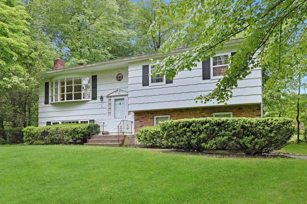 13 Old Brick Road, New City, NY 10956 - Photo 2 of 36
