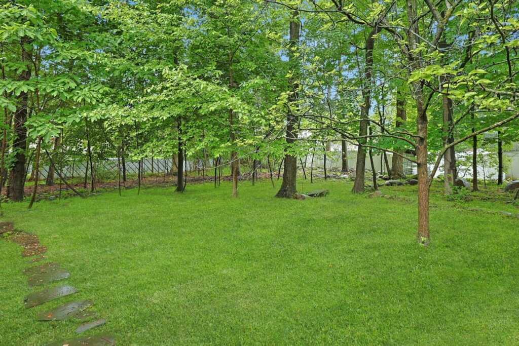 13 Old Brick Road, New City, NY 10956 - Photo 3 of 36