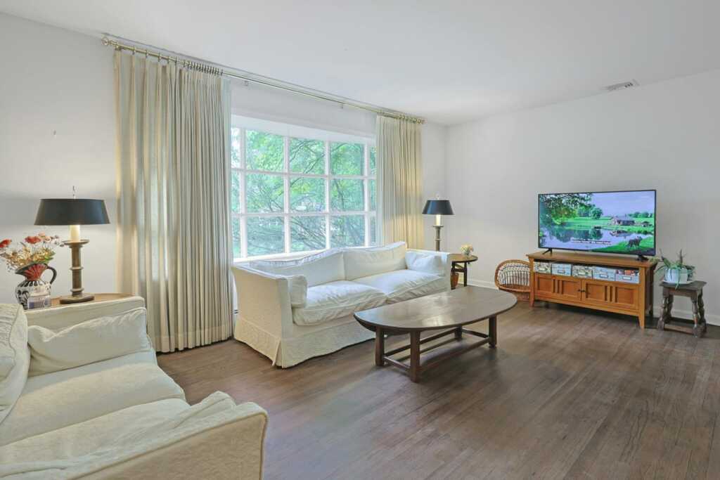 13 Old Brick Road, New City, NY 10956 - Photo 8 of 36