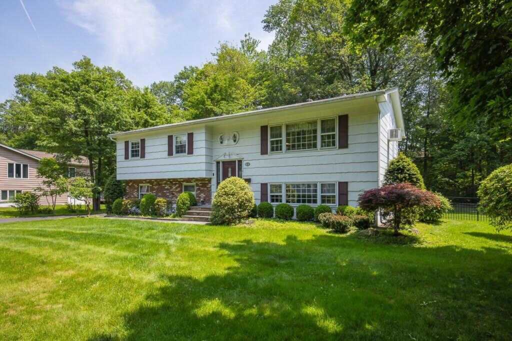 74 Eberling Drive, New City, NY 10956 - Photo 3 of 30