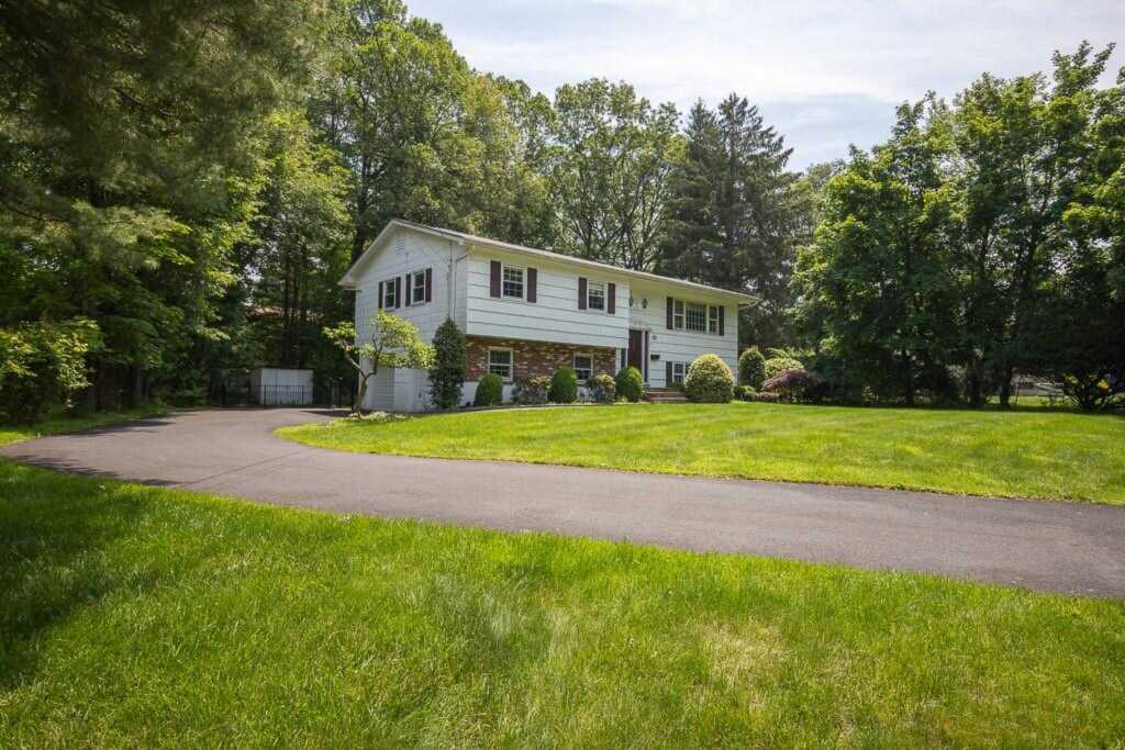 74 Eberling Drive, New City, NY 10956 - Photo 4 of 30