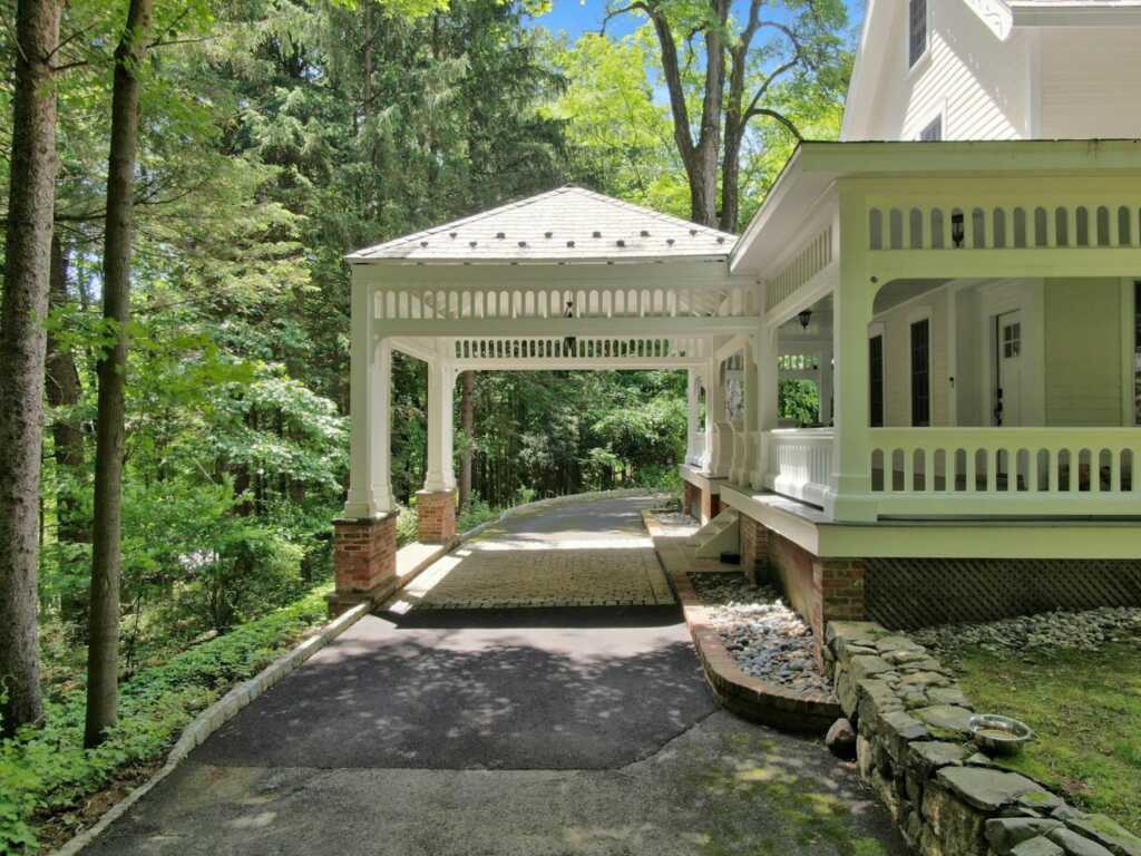 314 Haverstraw Road, Suffern, NY 10901 - Photo 2 of 44