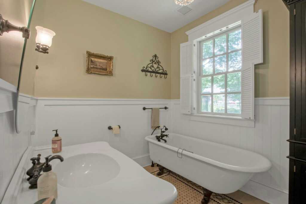 314 Haverstraw Road, Suffern, NY 10901 - Photo 32 of 44