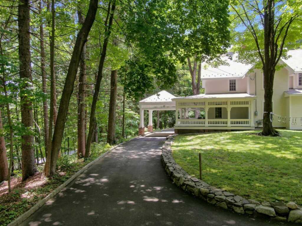314 Haverstraw Road, Suffern, NY 10901 - Photo 41 of 44