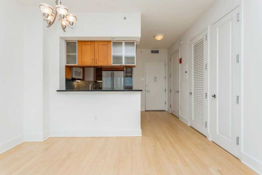 175 Huguenot Street, New Rochelle, NY 10801 - Photo 10 of 33