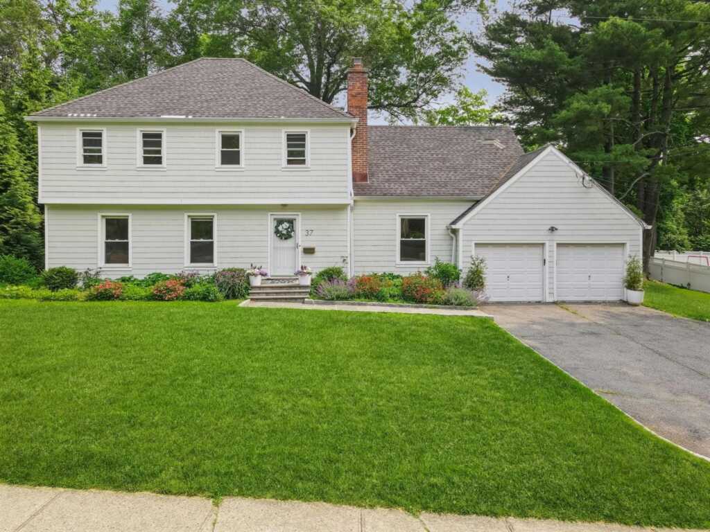 37 Oakland Beach Avenue, Rye, NY 10580