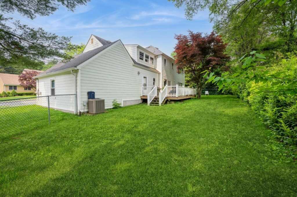 37 Oakland Beach Avenue, Rye, NY 10580 - Photo 28 of 44