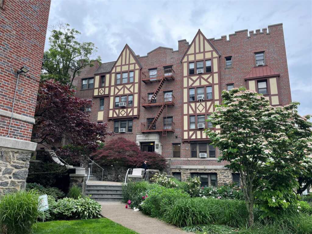 604 Tompkins Avenue, Unit #B-2, Rye, NY 10543 - Photo 2 of 17