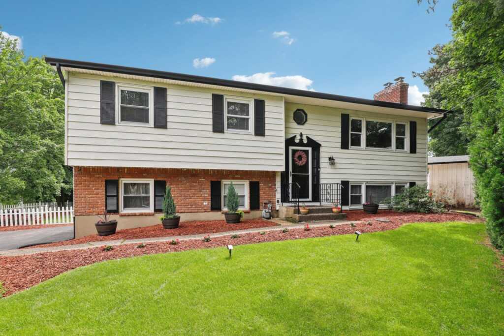 118 & 114 Standish Drive, Pearl River, NY 10965
