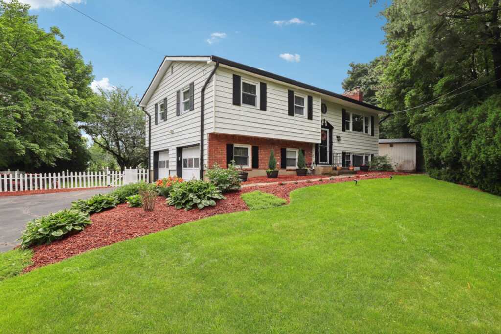 118 & 114 Standish Drive, Pearl River, NY 10965 - Photo 2 of 45