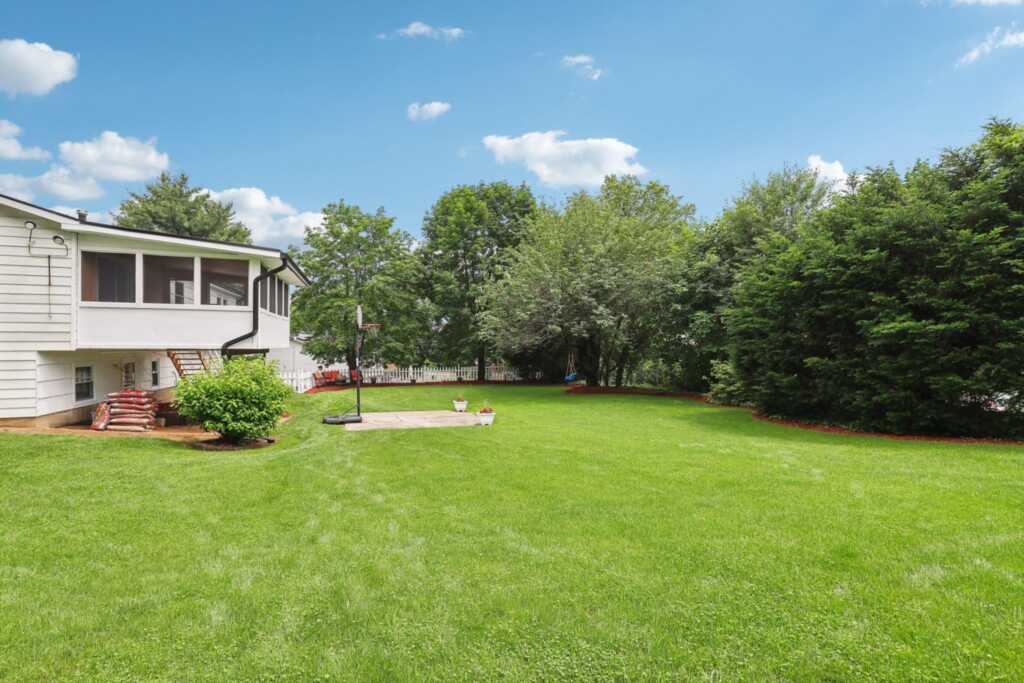 118 & 114 Standish Drive, Pearl River, NY 10965 - Photo 38 of 45