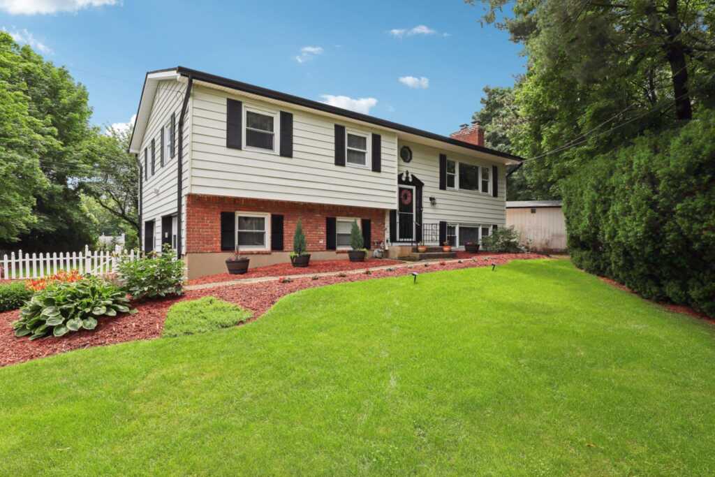 118 & 114 Standish Drive, Pearl River, NY 10965 - Photo 41 of 45