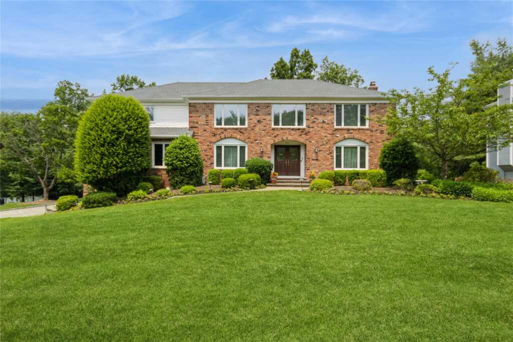 44 Snowdrop Drive, New City, NY 10956