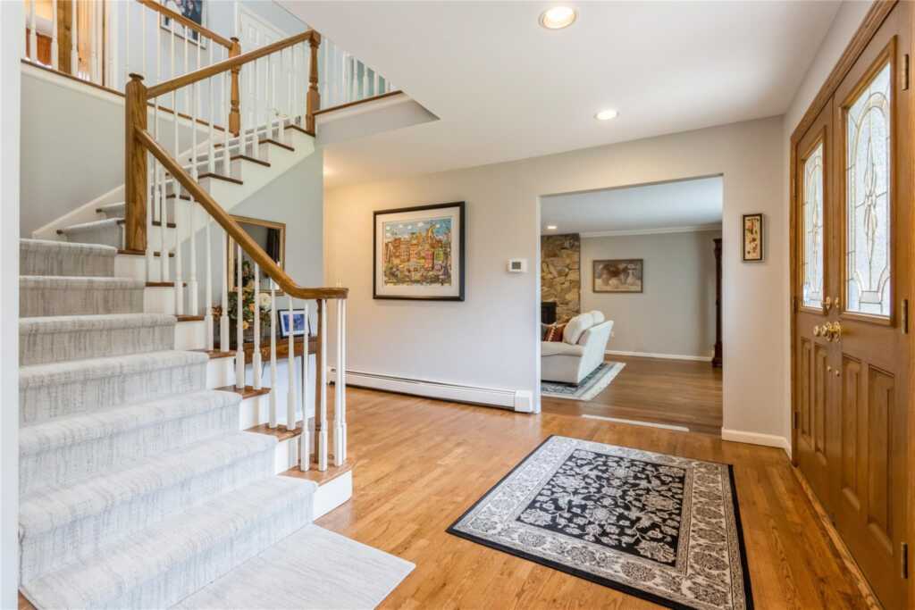 44 Snowdrop Drive, New City, NY 10956 - Photo 6 of 36