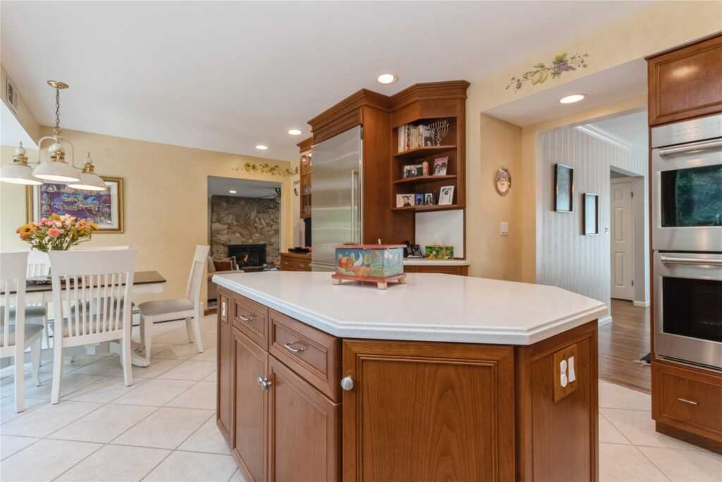 44 Snowdrop Drive, New City, NY 10956 - Photo 9 of 36