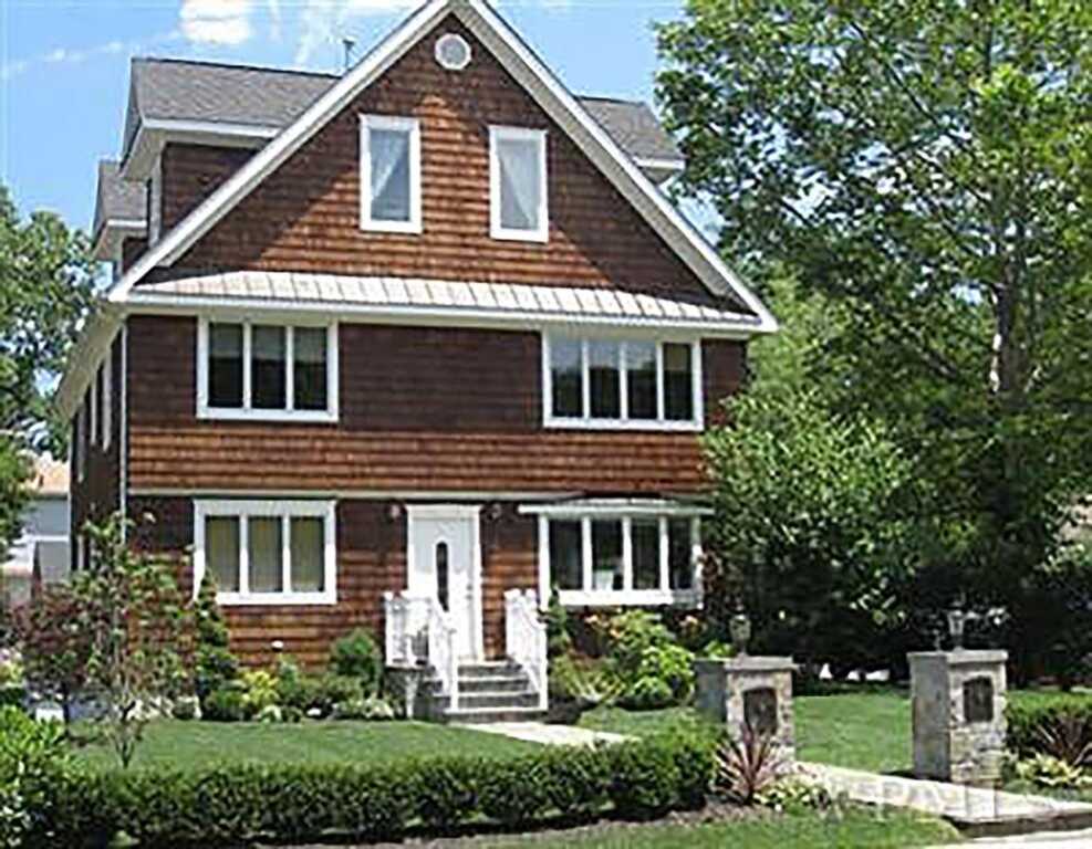 2 Goldwin Street, Rye, NY 10580 - Photo 2 of 31