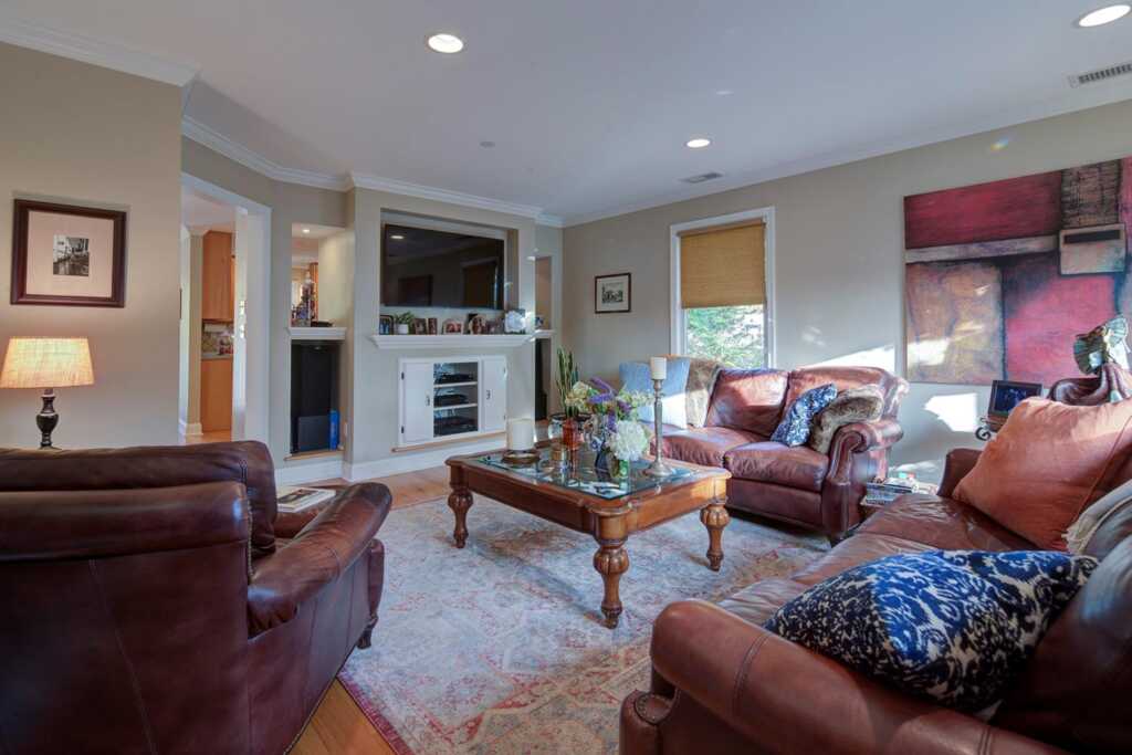2 Goldwin Street, Rye, NY 10580 - Photo 5 of 31