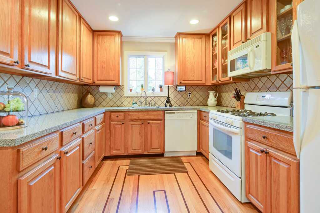 2 Goldwin Street, Rye, NY 10580 - Photo 8 of 31
