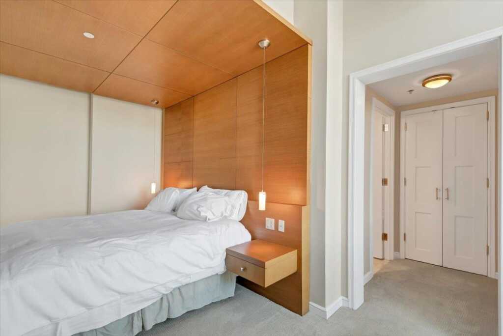 1 Renaissance Square, Unit #9A, White Plains, NY 10601 - Photo 8 of 10