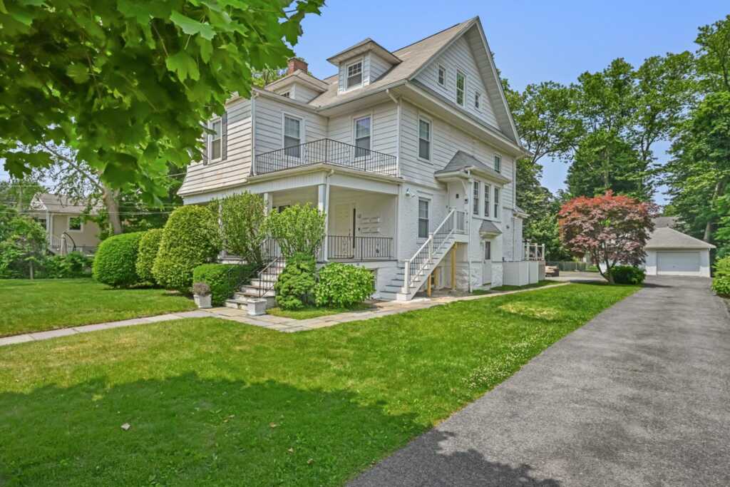 12 Thomas Place, Unit #3, New Rochelle, NY 10801
