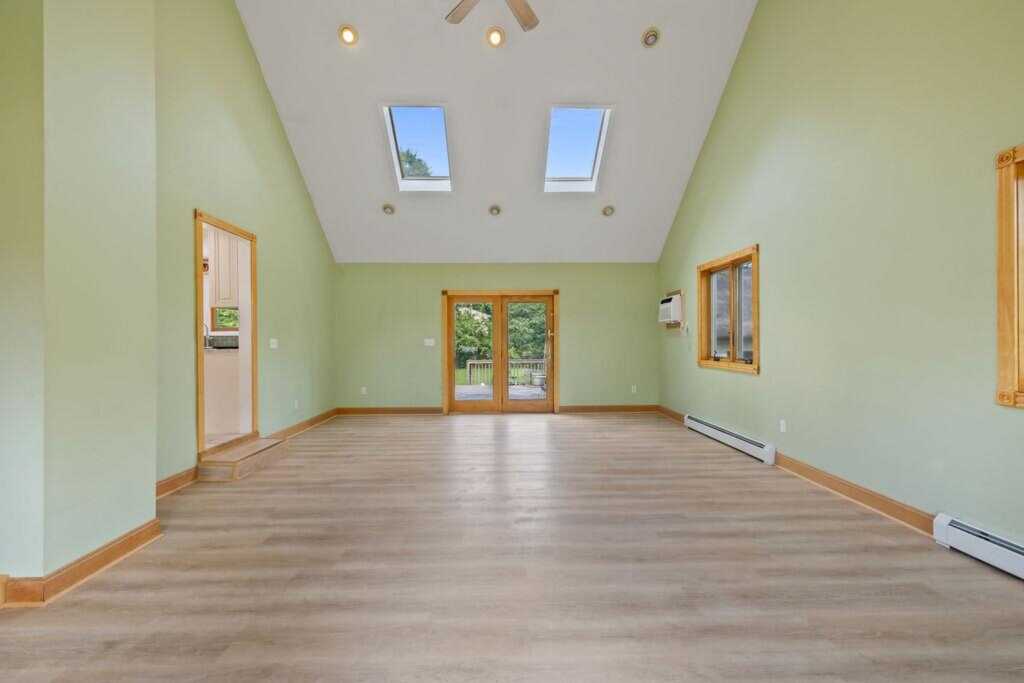 4 Burda Place, New City, NY 10956 - Photo 14 of 34