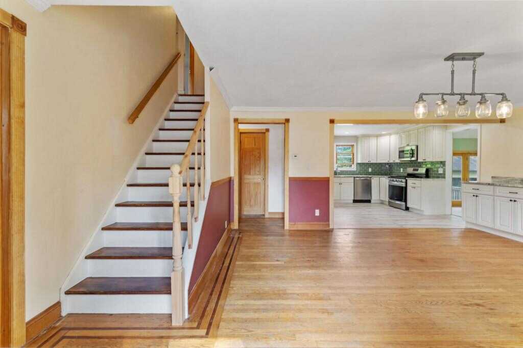 4 Burda Place, New City, NY 10956 - Photo 2 of 34