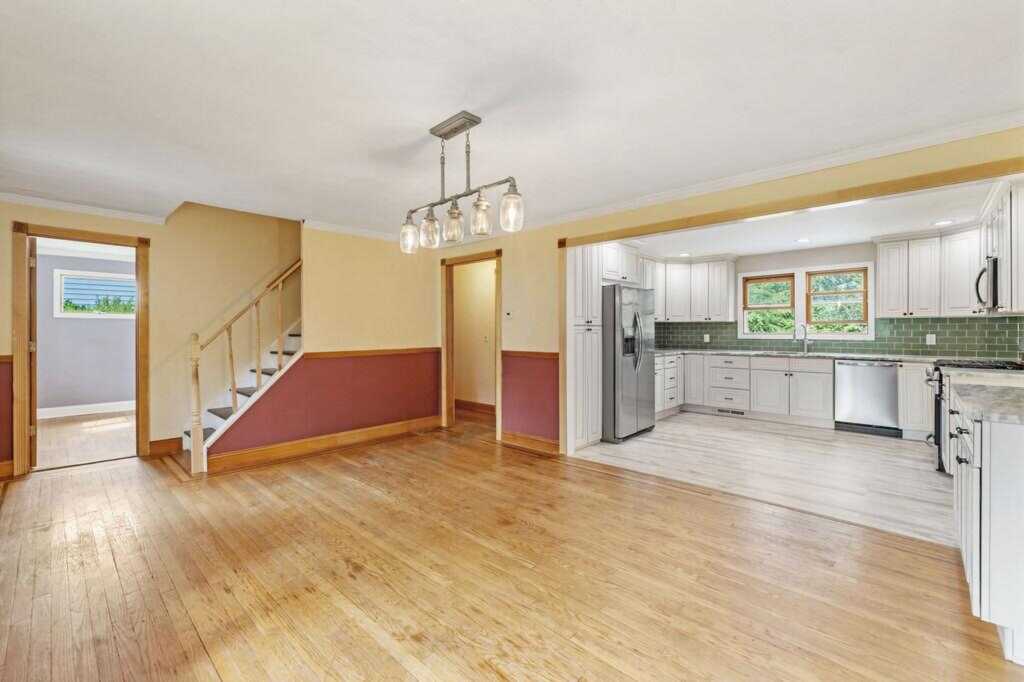 4 Burda Place, New City, NY 10956 - Photo 4 of 34