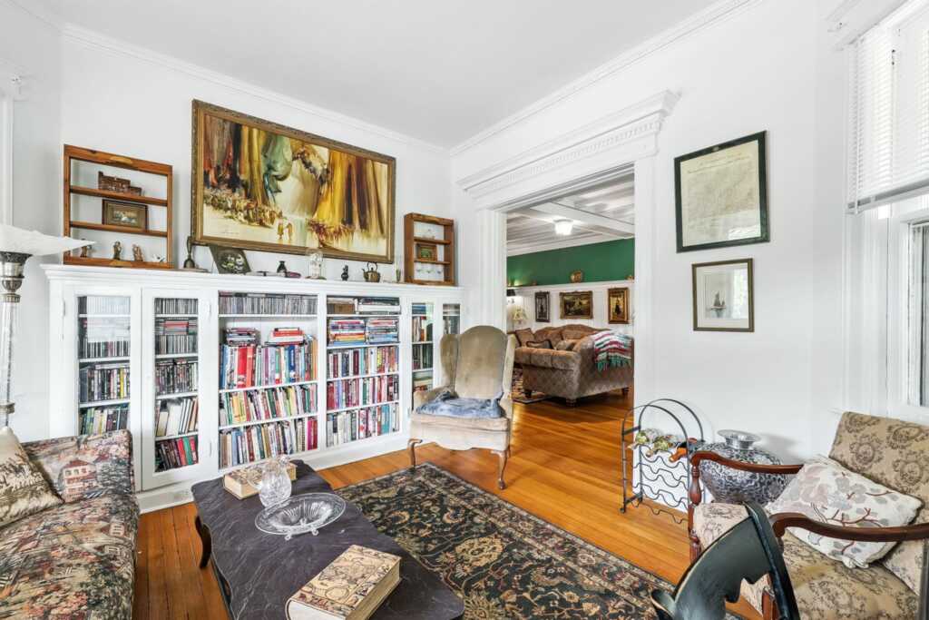 43 Broadview Avenue, New Rochelle, NY 10804 - Photo 12 of 50