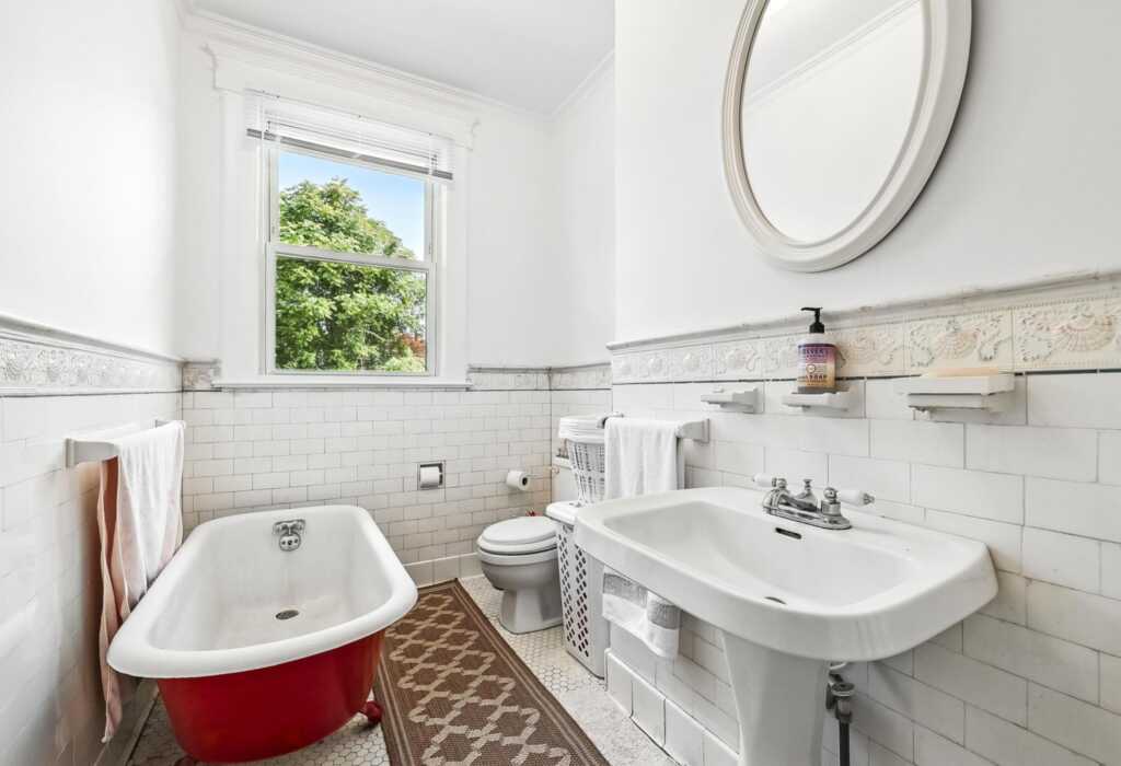 43 Broadview Avenue, New Rochelle, NY 10804 - Photo 33 of 50