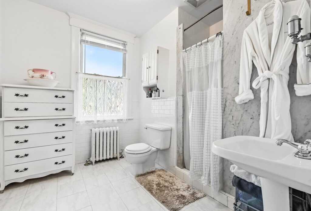 43 Broadview Avenue, New Rochelle, NY 10804 - Photo 34 of 50