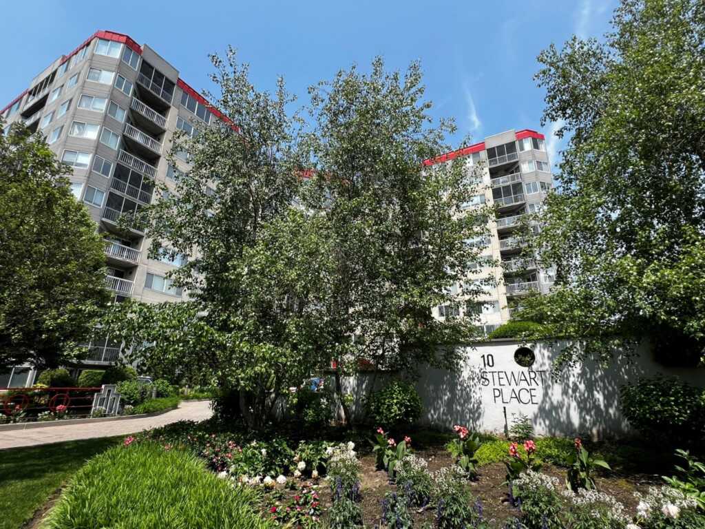 10 Stewart Place, Unit #5CE, White Plains, NY 10603