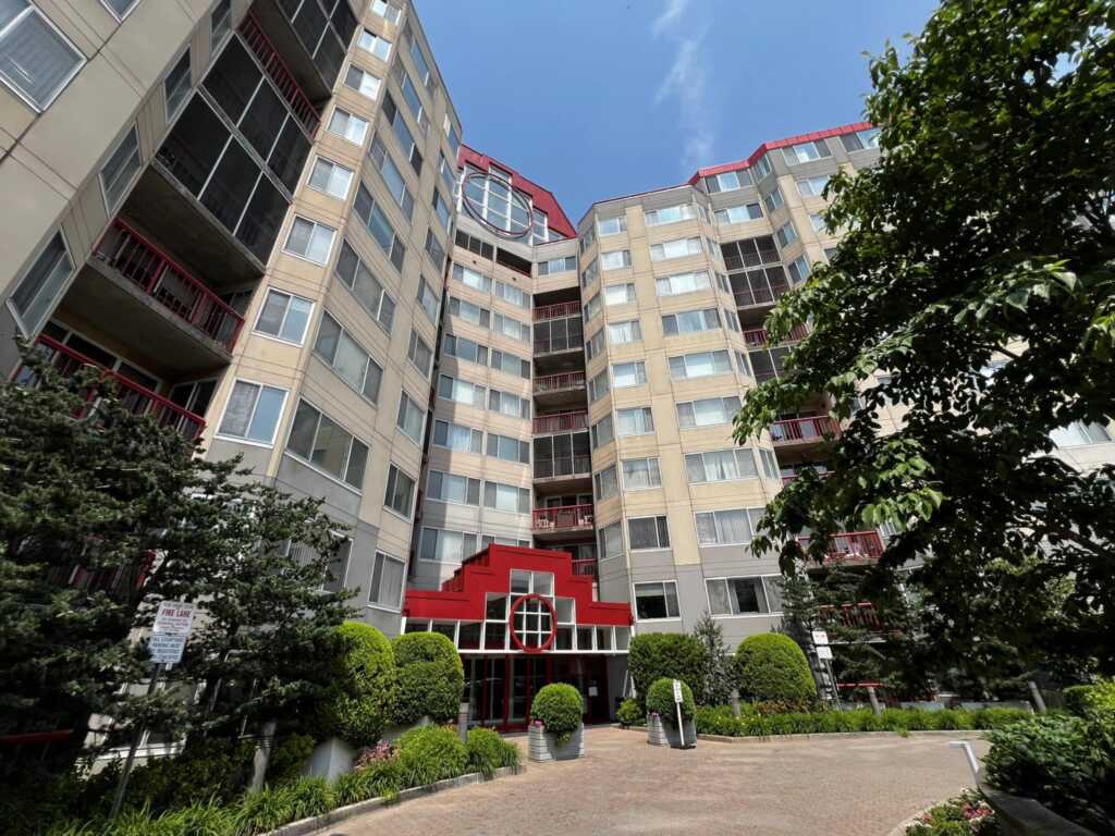 10 Stewart Place, Unit #5CE, White Plains, NY 10603 - Photo 3 of 37