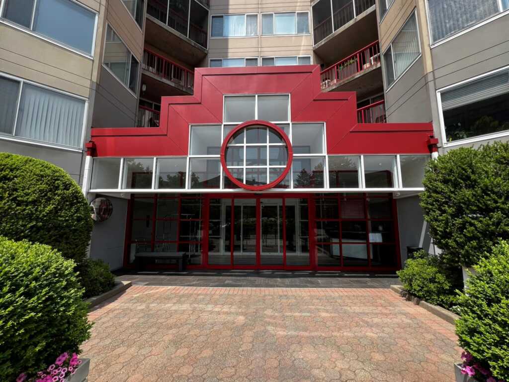 10 Stewart Place, Unit #5CE, White Plains, NY 10603 - Photo 4 of 37