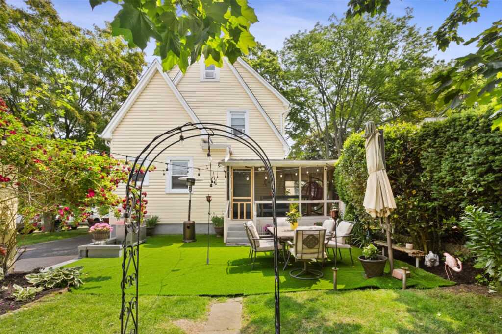 50 Askins Place, New Rochelle, NY 10801 - Photo 31 of 41