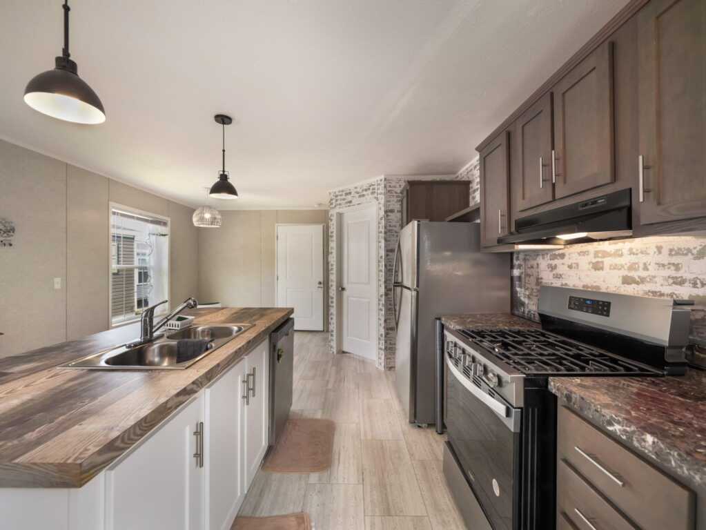 13 Windward Wy, Stony Point, NY 10980 - Photo 15 of 30