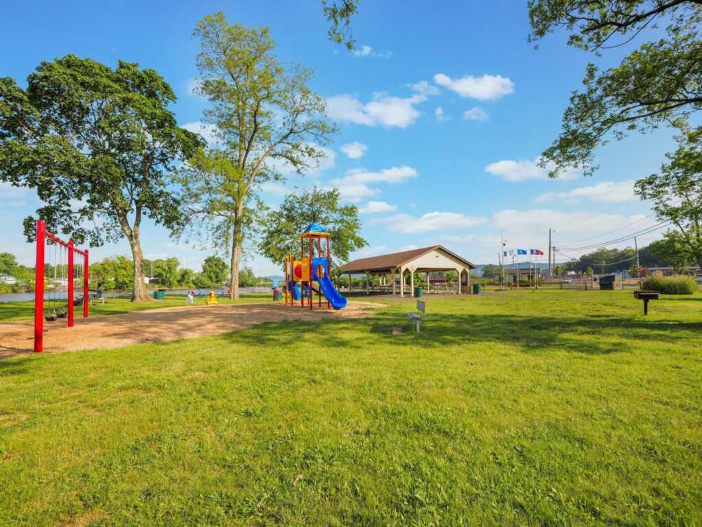 13 Windward Wy, Stony Point, NY 10980 - Photo 22 of 30