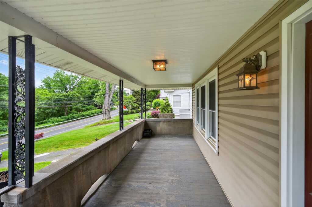99 Liberty Drive, Stony Point, NY 10980 - Photo 4 of 36