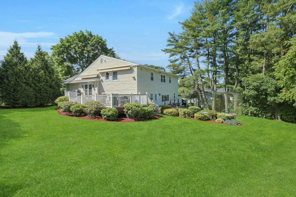 93 Hillandale Drive, New Rochelle, NY 10804 - Photo 34 of 42